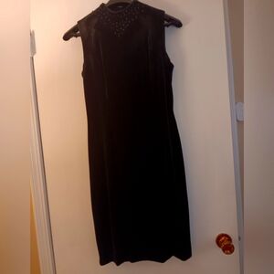 ⭐️Donna Morgan Black Velvet Dress